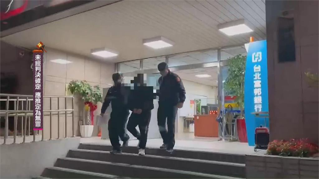 嚇!計程車上撿到槍了!? 毒蟲搭車忘帶走 落網稱帶槍防身