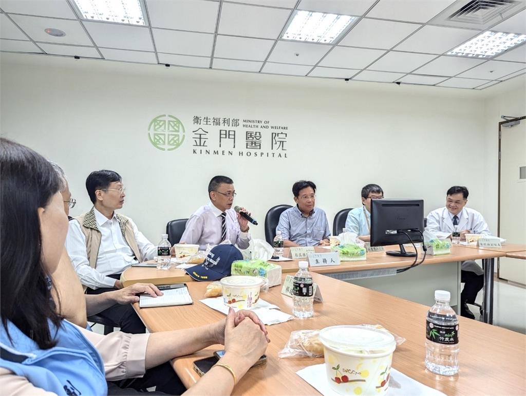 快新聞/關心外島醫療!醫福會率團視察金門醫院 王正旭、蔡其雍陪同