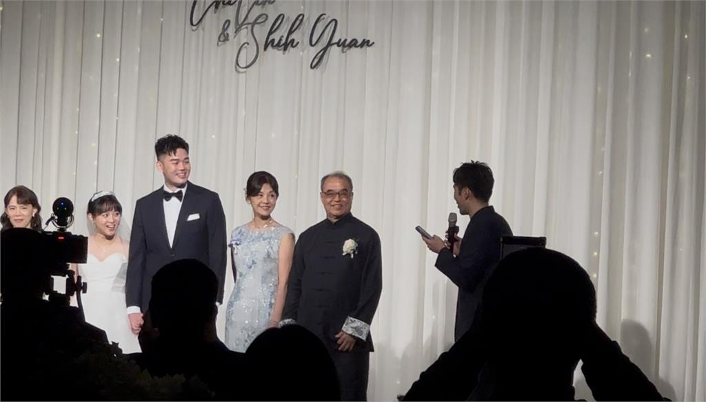 王齊麟補辦婚宴席開60桌！李洋抱病當證婚人力挺老戰友