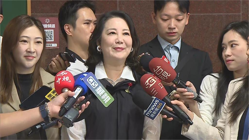 快新聞／支持率穩坐龍頭！吳思瑤曬民調：藍白相加「也和民進黨有段距離」