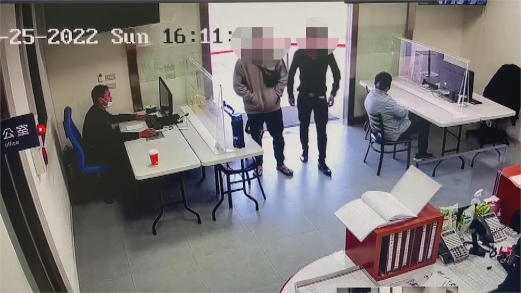 醉男撞一家三口害母子受傷 找友人頂罪被抓包!