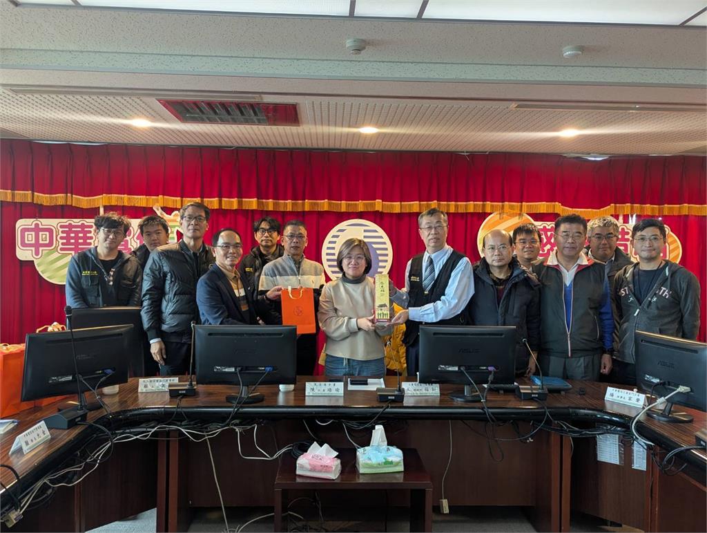 快新聞/強化離島通訊安全!今率團赴金門考察 陳培瑜:接棒洪申翰繼續拚
