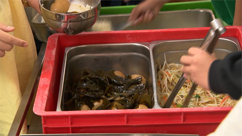 北市18所學校營養午餐喊漲　議員呼籲市府應加大補助力道