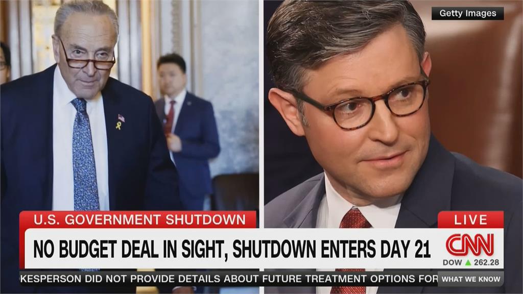 美政府關門邁入第3週 聯邦員工「沒班可上」排隊領救濟