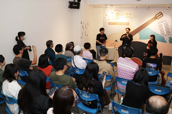 【淡江傳真】淡江75週年慶 楊祖珺、李建復領唱自己的歌 民歌跨世代共鳴