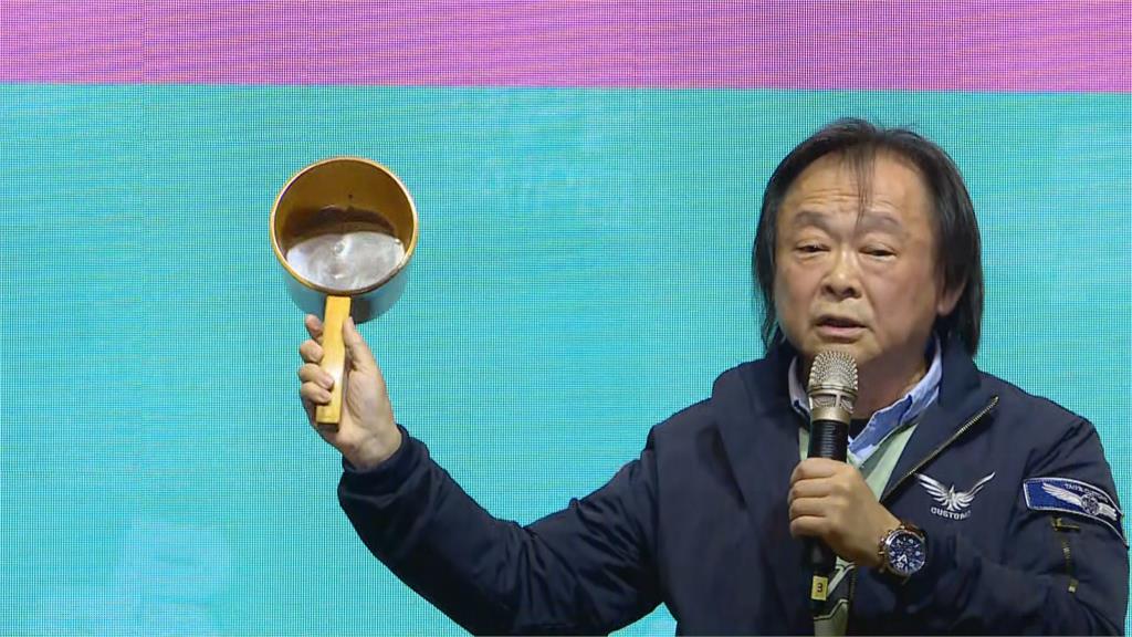 快新聞／蔣萬安無心當市長？沈伯洋轟市政什麼都卡　「蔣師」王世堅送這1物加持
