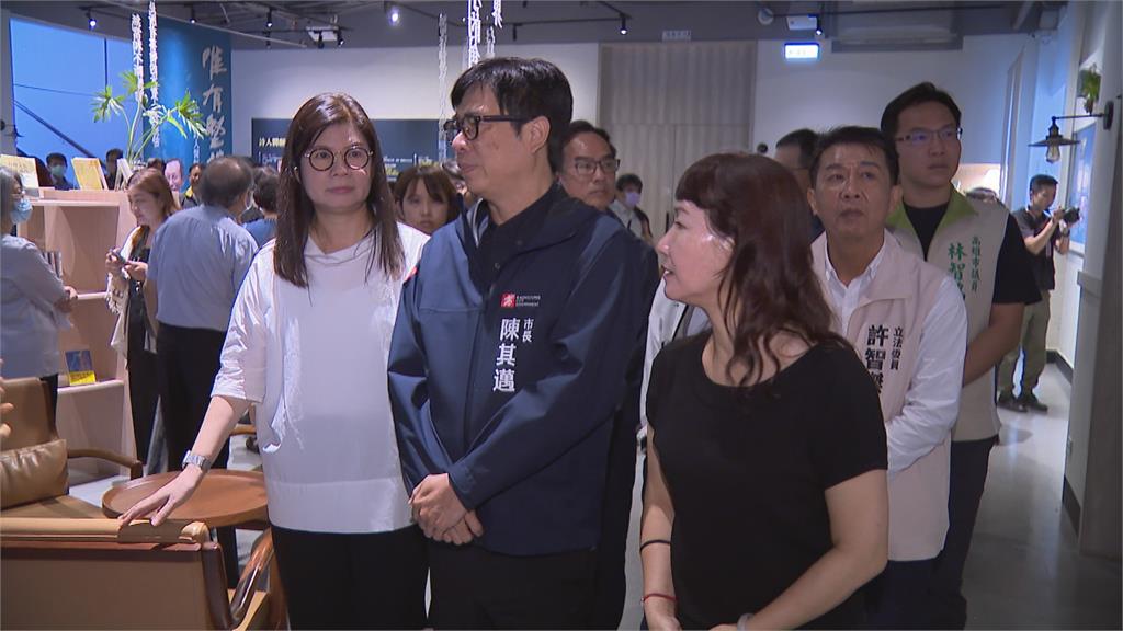 緬懷醫師詩人曾貴海 高雄文學館設追憶會場