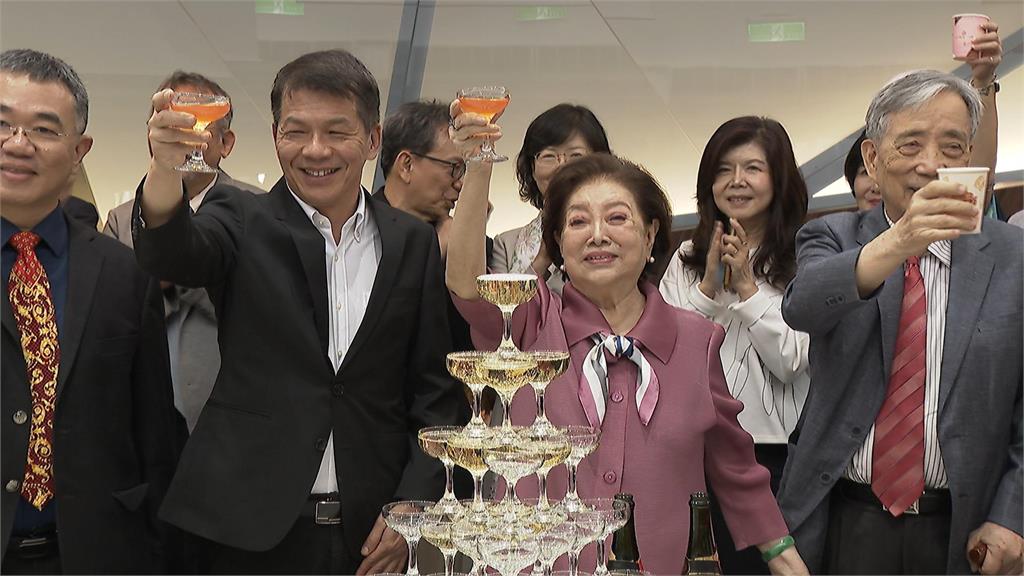 台藝大慶70歲生日！　陳淑芳現身祝賀　Lulu婚後首露面　致詞意外放閃