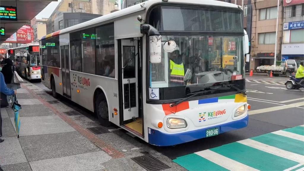 基隆公車為閃鬼切車急剎　婦人拋飛摔地2人送醫
