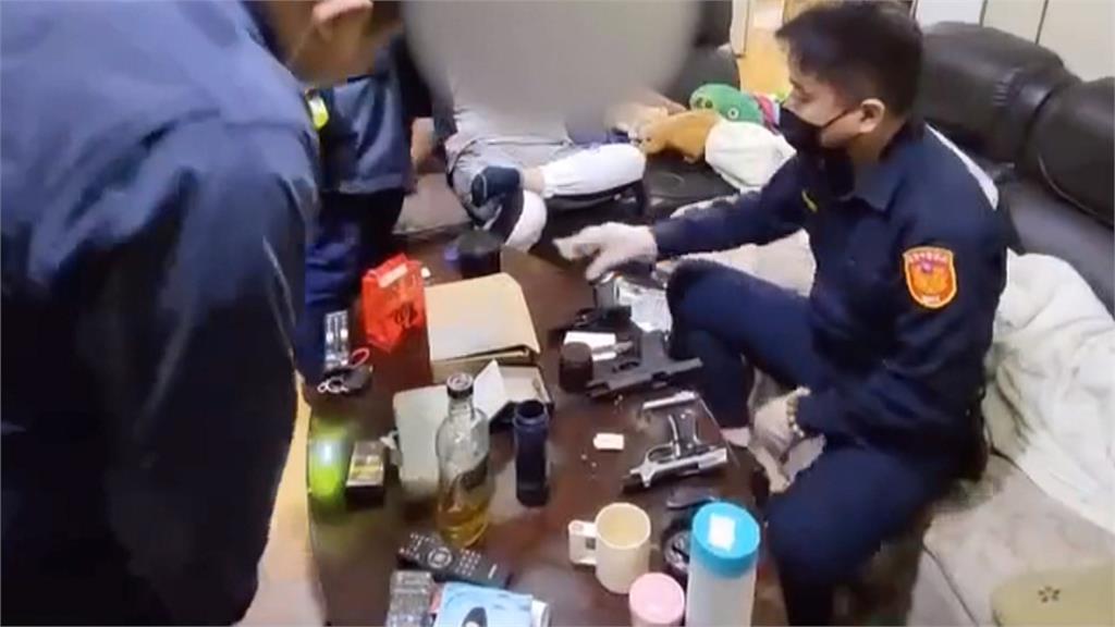 男子經營「地下兵工廠」　警方圍捕起獲三把改造手槍