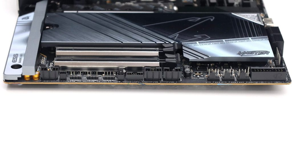 加入 Thunderbolt 了!GIGABYTE Z890 AORUS Master 補上 I/O 最後一塊拼圖
