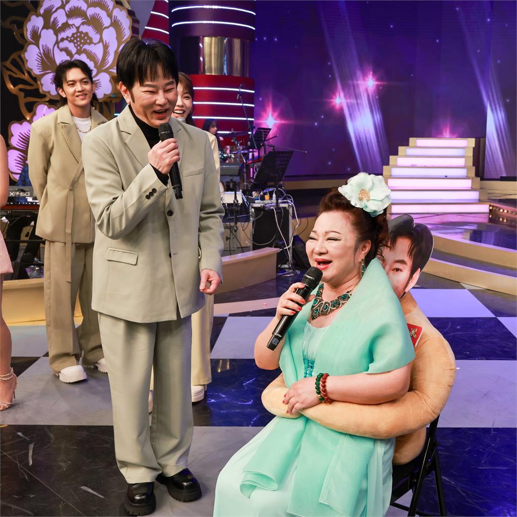 《超級冰冰Show》母親節被「陽帆」環抱還親一下！母親節好歌獻給媽媽