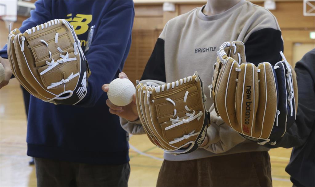 MLB／大谷翔平善舉遭背叛！捐贈手套居然被「高價」轉售　日本球迷震怒