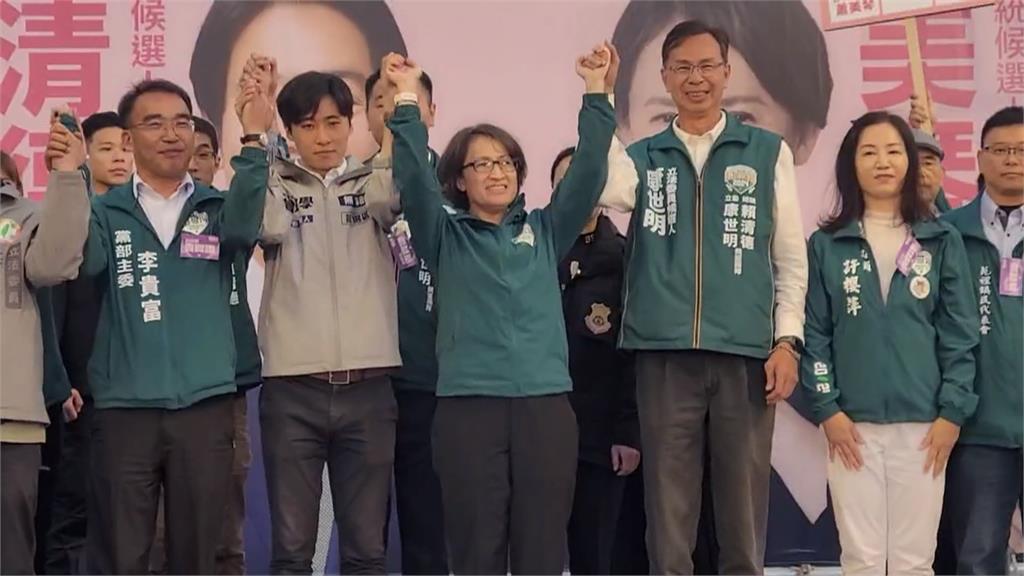 蕭美琴苗栗輔選人氣高 支持者握到手興奮喊:不洗手了!