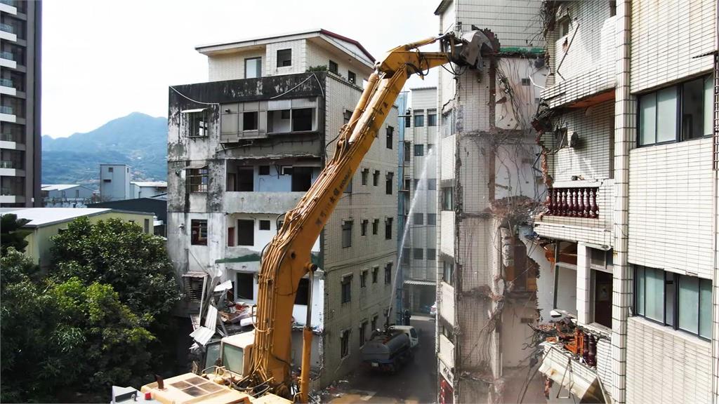 新北「都更三箭」翻轉城市風貌 謝國樑率團隊取經