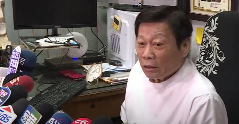 高大成不滿親中立委!診所掛布條喊「繳稅不是為了養共匪」網狂讚:我的偶像