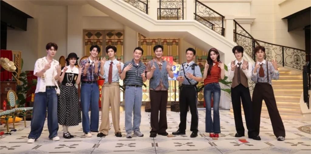 餐廳留「明星吃剩的菜」供打卡拍照！放整晚「滿桌是蟲」挨轟⋯店家道歉了