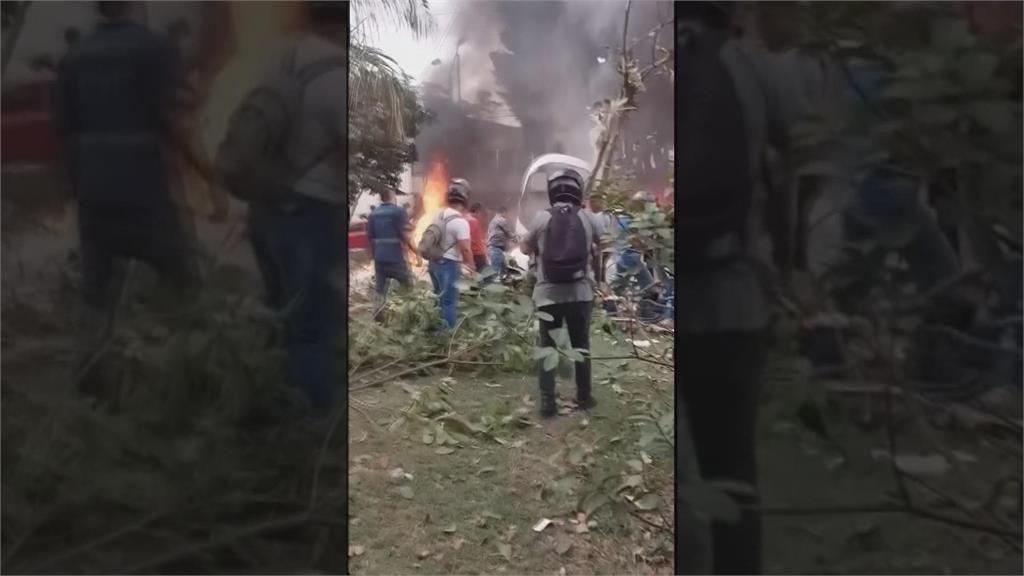 哥倫比亞教練機住宅區墜毀 教練身亡.學員重傷