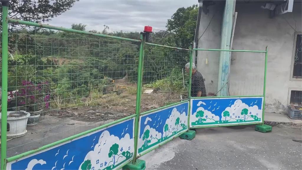 雲林林內坪頂村邊坡修復 又傳地基滑落!急撤離安置居民