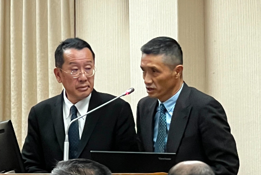 外島官兵不用吃罐頭了?! 加熱式餐盒1份240元