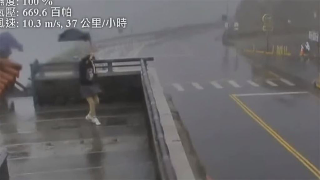 薔琵來襲！武嶺亭鏡頭君狂晃　民眾衝上山比YA挨轟