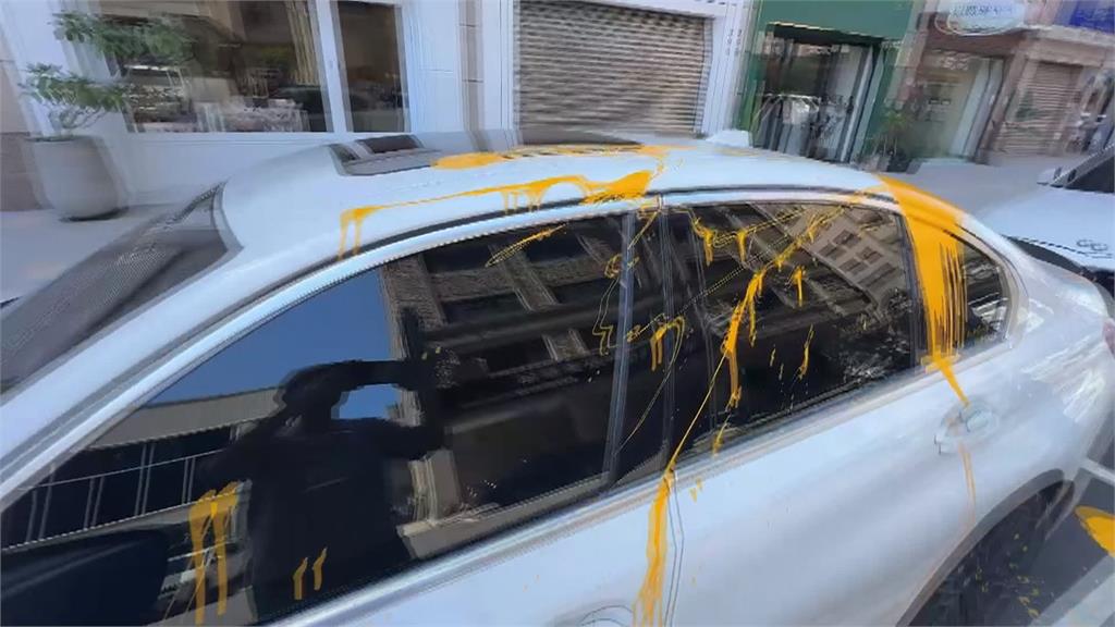 租車糾紛惹禍 台中租車行2進口車疑遭潑漆報復