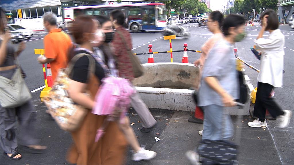 北市多路口增設「庇護島」保護行人　駕駛左轉多過一關