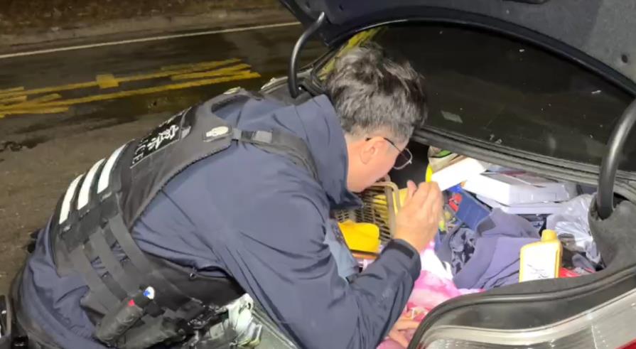 快新聞/高雄男疑毒駕昏睡路邊 拒警攔查竟「開車逃逸」遭壓制送辦