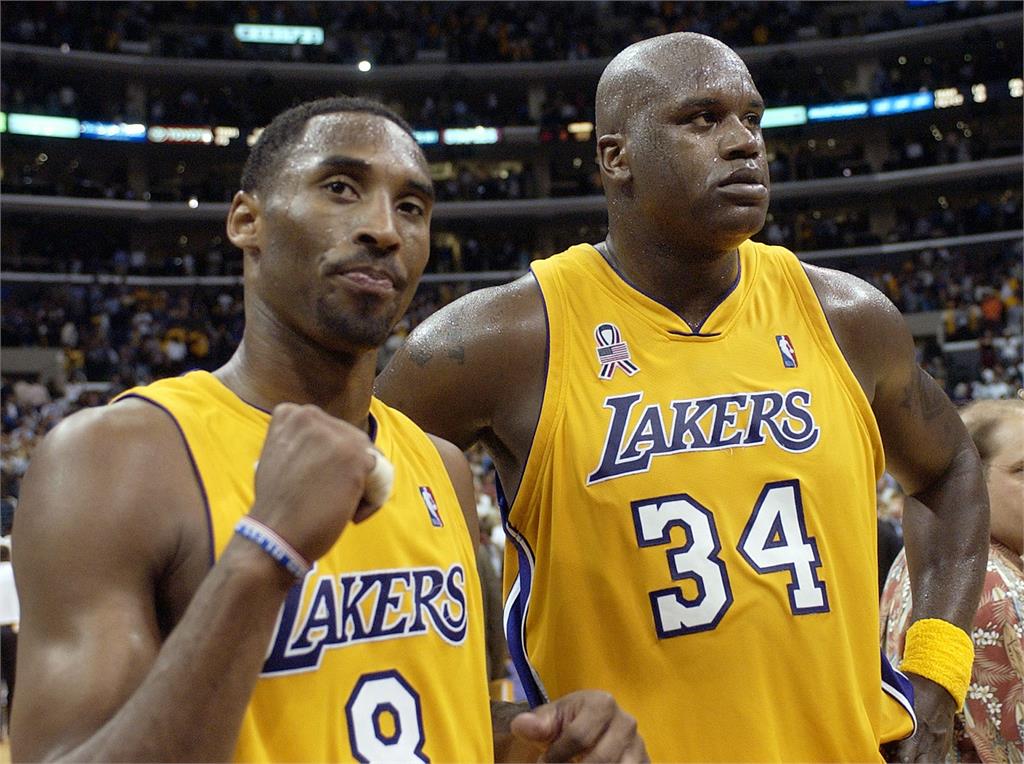 NBA/艾佛森為犯規「跳到」歐尼爾背上!Kobe看傻眼「一句話」回應