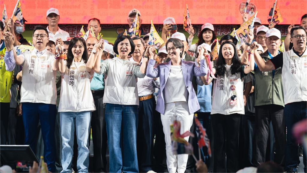 快新聞／進場走7分鐘！蘇巧慧人氣震撼南新莊　「戰貓」蕭美琴驚喜現身
