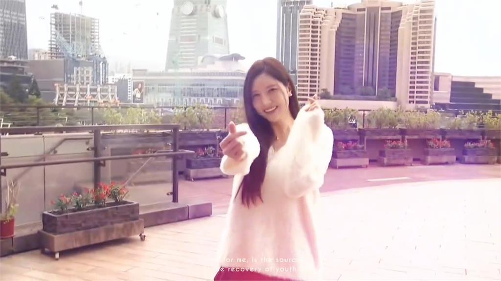 髮香來拜年/韓國啦啦隊女神南珉貞體驗台灣過年 加碼秀「魔性撒嬌舞」