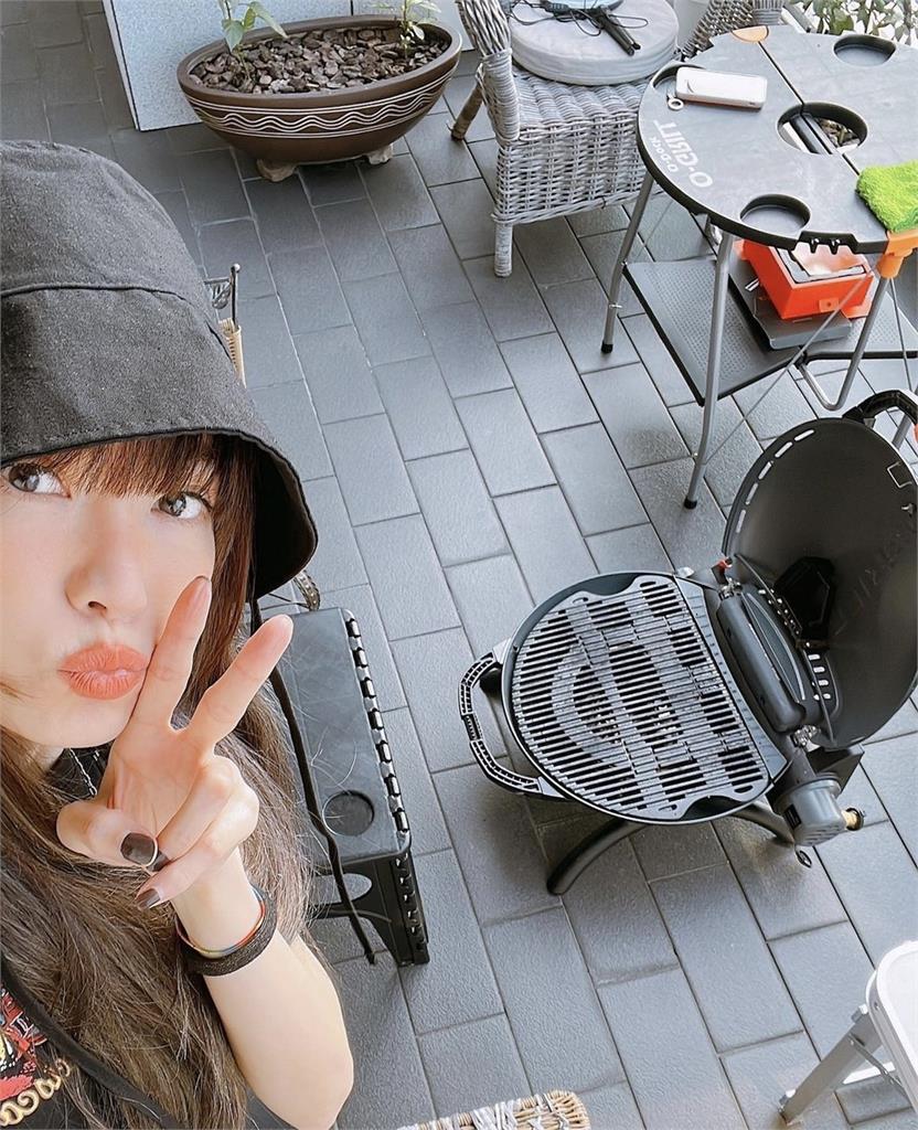 謝金燕中秋烤肉食材超狂!曬「1排滿滿龍蝦」超澎湃吸5千人流口水