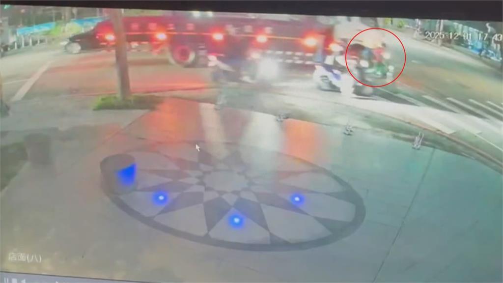 台中市跨年夜悲劇! 嬤騎車載2孫遭大貨車撞上不治身亡