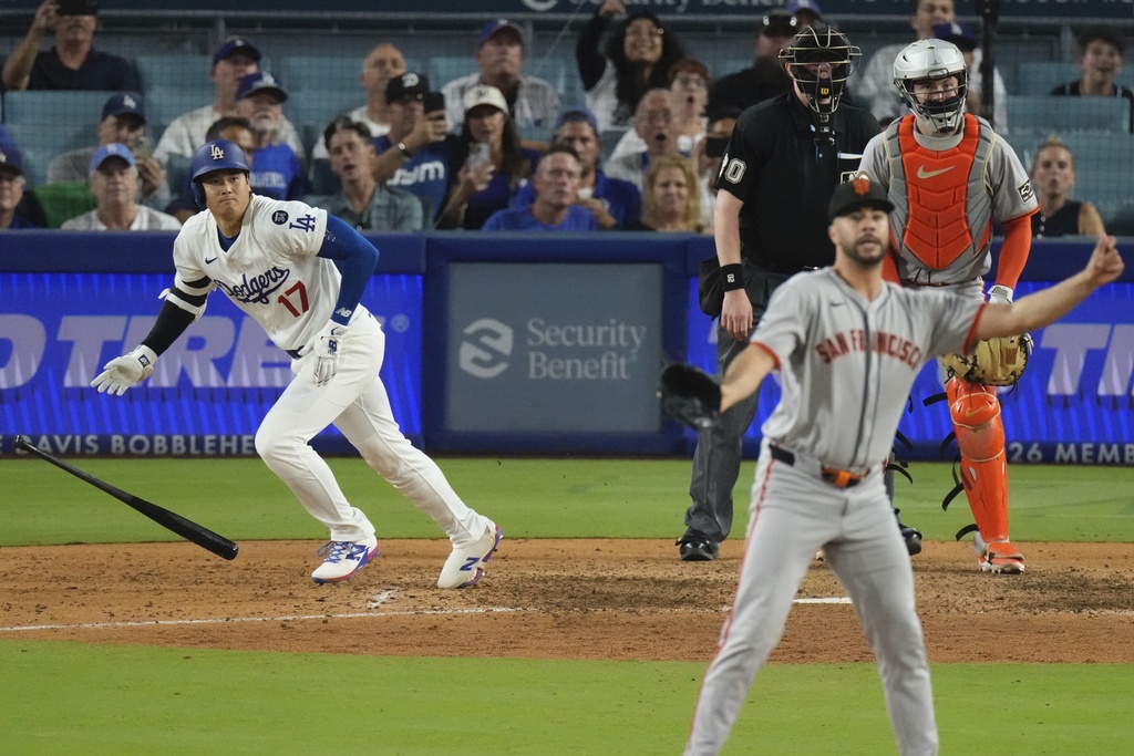 MLB(影)/大谷翔平魔法般的第52轟球 好萊塢工作的球迷幸運撿到!