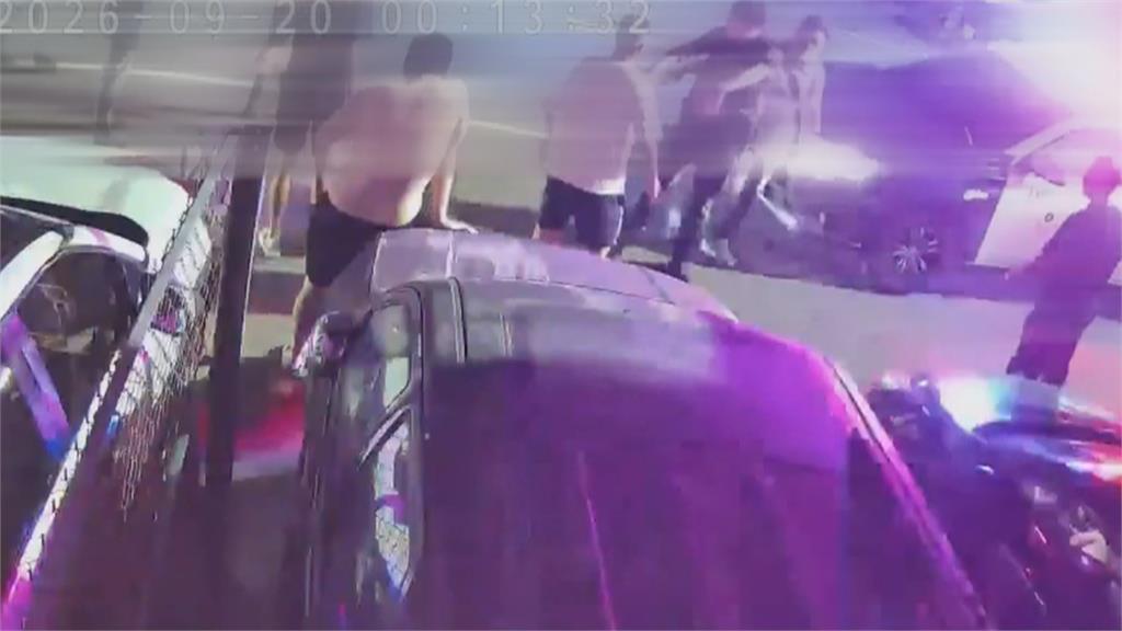 不滿醉男亂便溺！雙方當街互毆　警噴辣椒水壓制