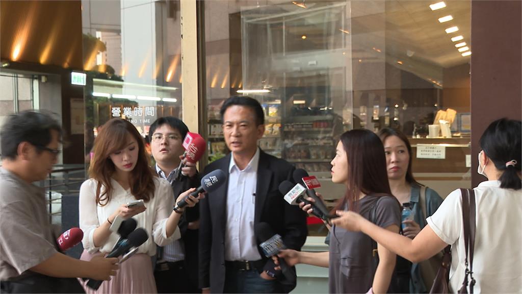 下鄉清淤遭質疑擺拍？　何博文回應了