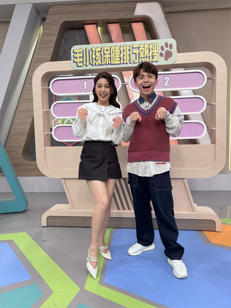 《醫學大聯盟》鹿希派超狂養12隻狗!與貓同住「互不理會」