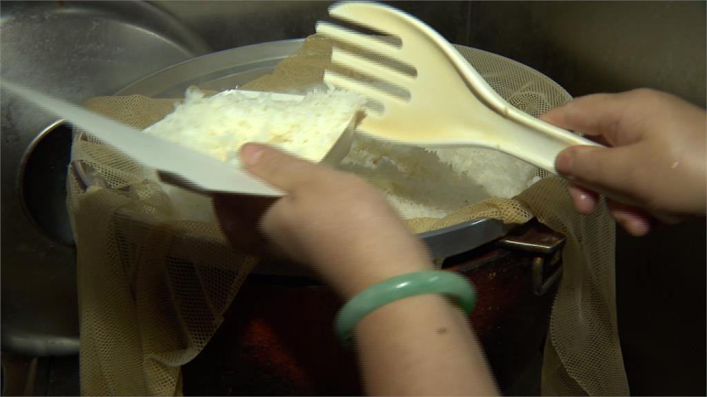 怎樣都被嫌…過年圍爐「最怕幫長輩做1事」！過來人搖頭：吃完才可怕