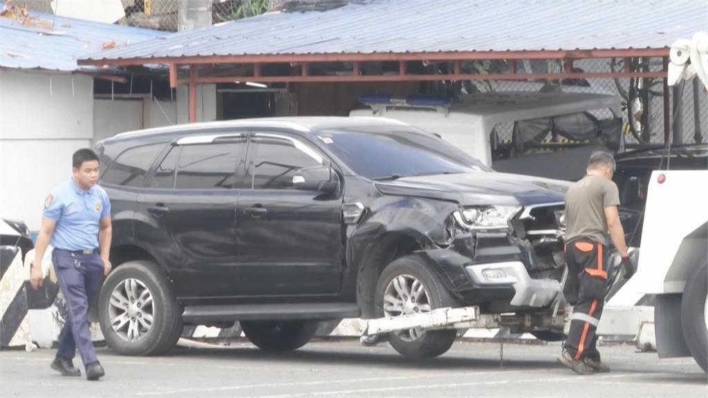 疑油門當煞車踩! 馬尼拉汽車「衝撞機場航廈大門」2死多傷