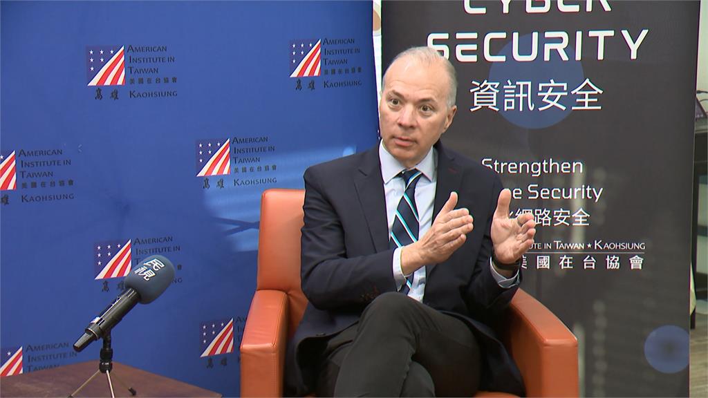 前CIA情報官訪台示警　談烏克蘭戰事：現代戰爭定會混合網路攻擊