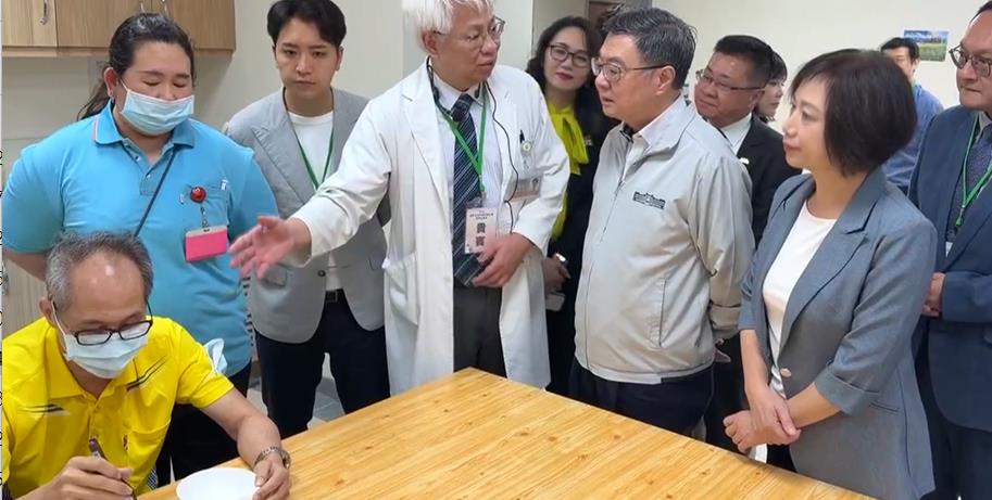 卓揆視察長照3.0復健病房試辦　提供最長180天照護