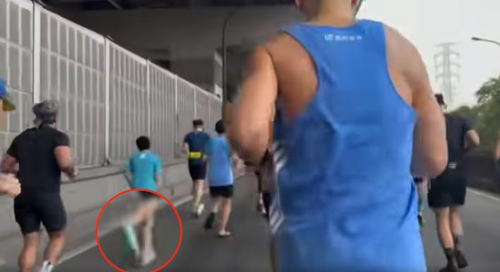 超車弟「穿夾腳Y拖」跑半馬!唐從聖PO片一票網認出:他是專業的
