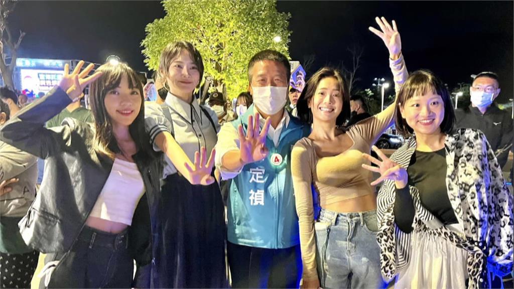 「最強小雞」黃捷人氣超高! 北中南跑透透 助選行程滿檔