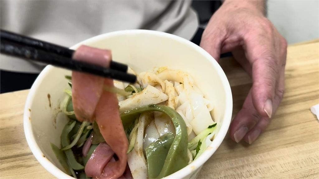 台灣趴趴走／在台南也可以吃到眷村媽媽的好料理　三色涼皮、熗鍋麵、麻婆豆腐牛肉麵！