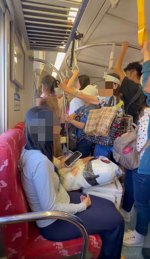 老大媽逼孕婦讓座遭拒!理智線斷裂嗆「別再生了」還碎唸:反正生了也不會教