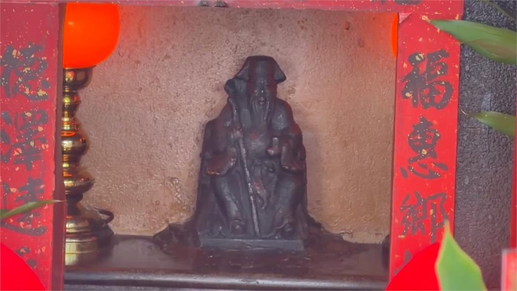 百年老樹「撞臉神獸」宛如鹿　民眾直呼：有靈氣