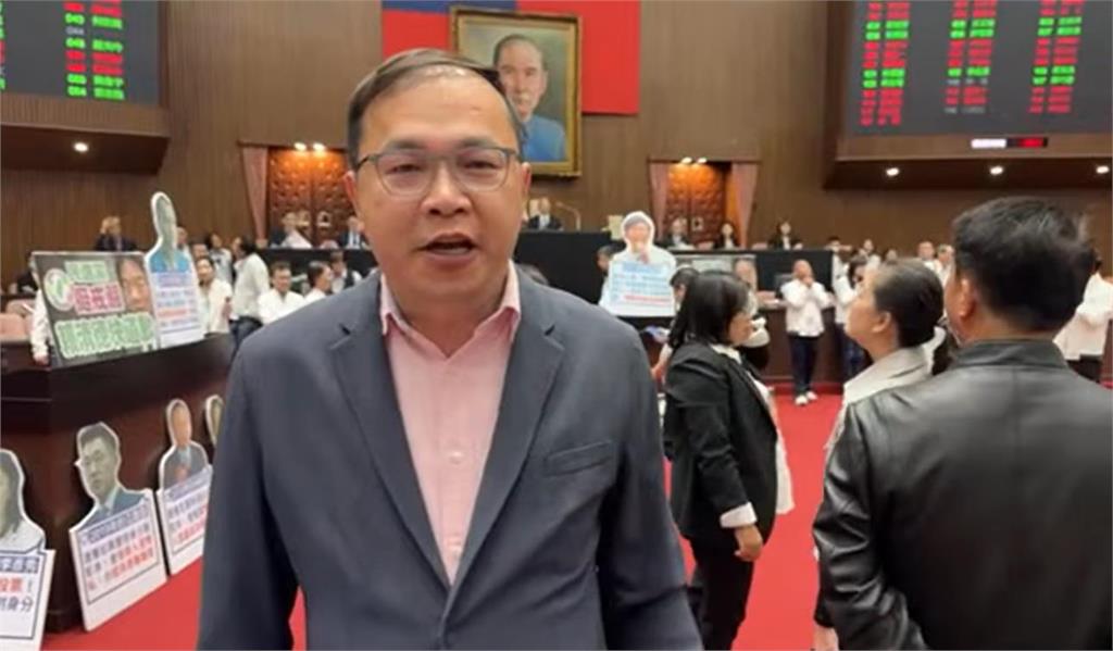 快新聞/朝野爆肢體衝突!國民黨突襲審選罷法、反對運動部成立 蔡其昌嘆:應盡速通過