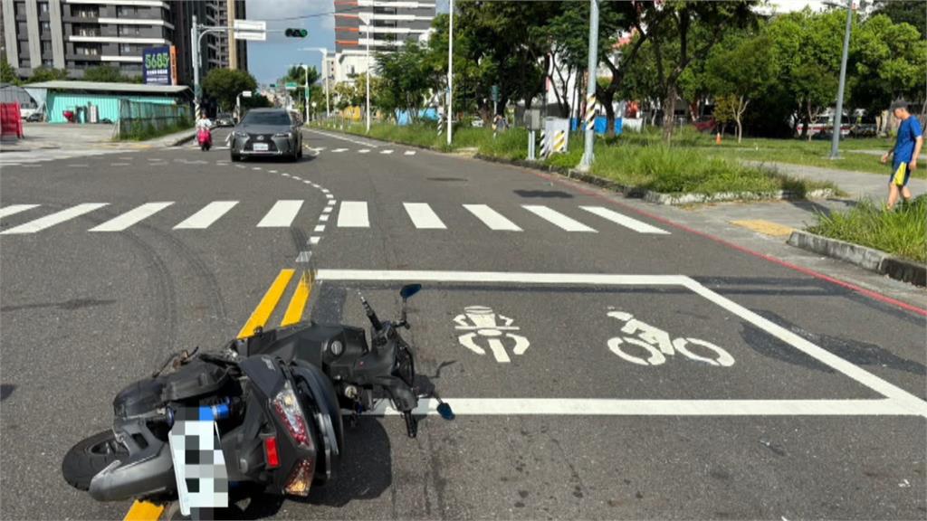 轎車"惡意追撞又迴轉欲再撞" 駕駛遭逮強制送醫