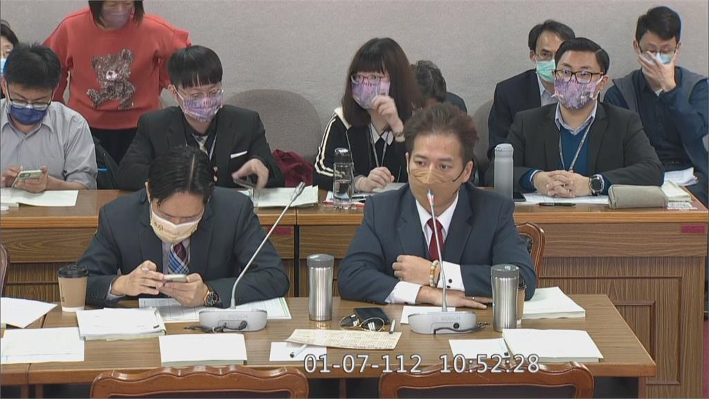立院朝野挑燈夜戰審總預算　藍黨團拋再延會審發現金！