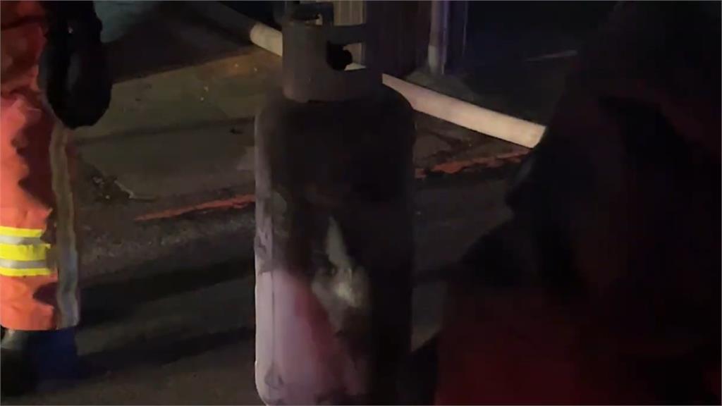 快新聞/新北中和暗夜氣爆!1男重傷送醫 住戶全面撤離